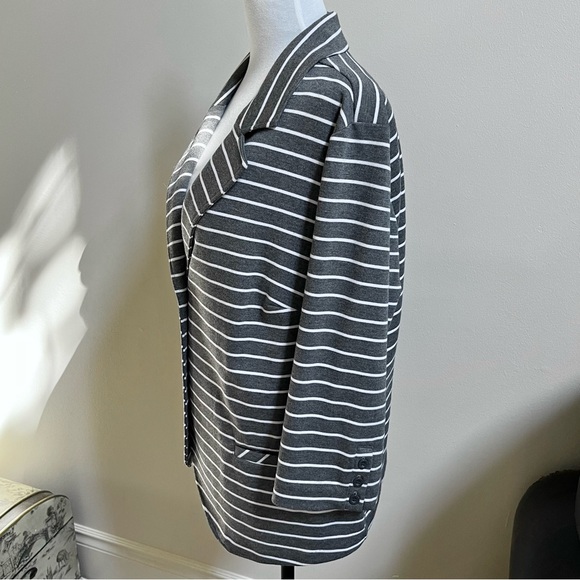 AE Sport~Nautical Striped Blazer~Size 14~Grey with White Stripes - Picture 3 of 9